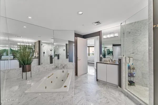 $849,000 | 1040 East Osborn Road, Unit 1103, Phoenix, AZ 85014