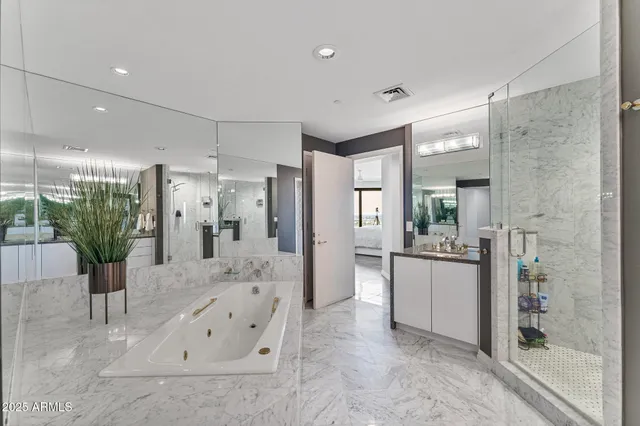 $869,000 | 1040 East Osborn Road, Unit 1103, Phoenix, AZ 85014