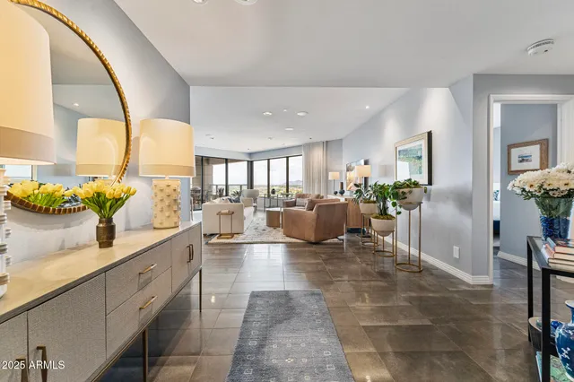 $869,000 | 1040 East Osborn Road, Unit 1103, Phoenix, AZ 85014
