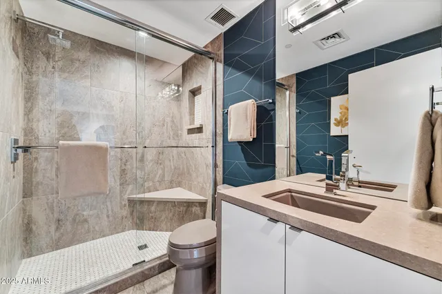 $869,000 | 1040 East Osborn Road, Unit 1103, Phoenix, AZ 85014