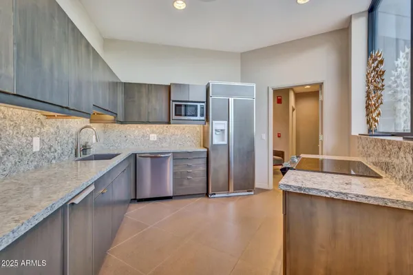 $849,000 | 1040 East Osborn Road, Unit 1103, Phoenix, AZ 85014