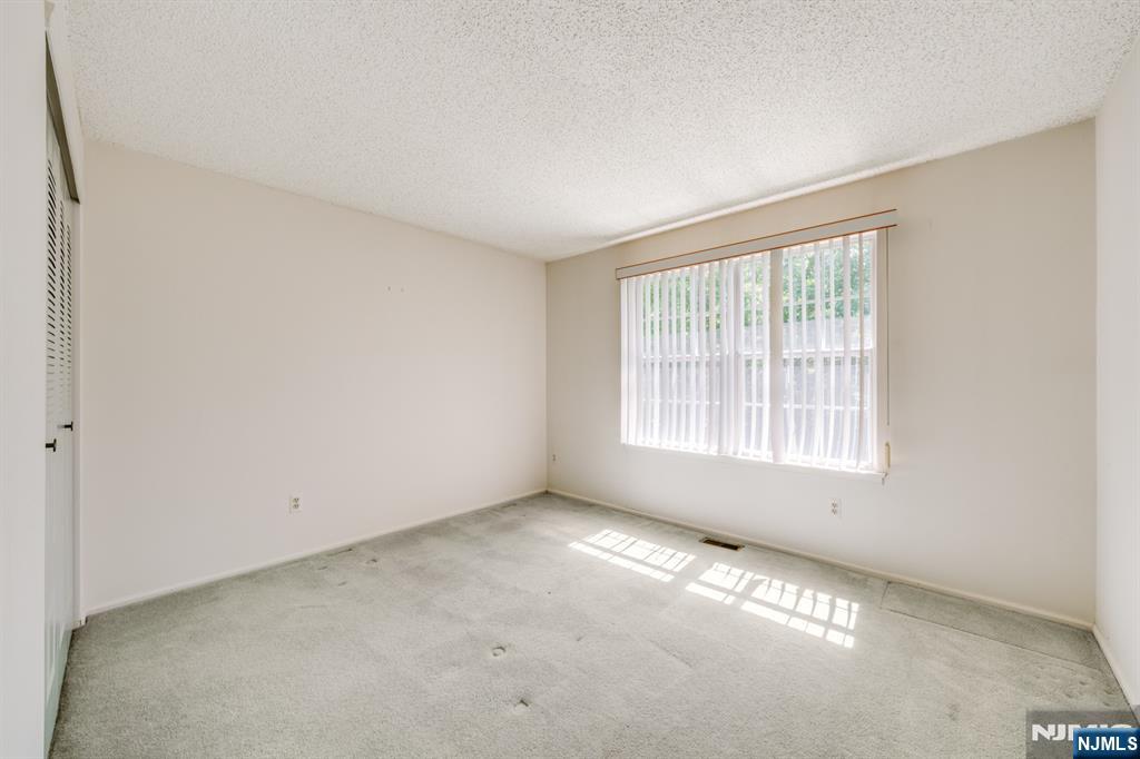 511 Quince Court Mahwah, NJ 07430 - Photo 19 of 29
