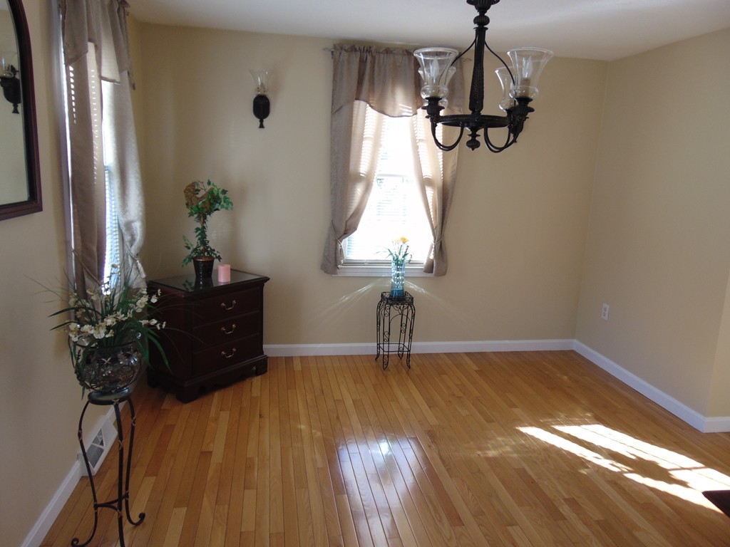 98 Longmeadow Road Taunton, MA 02780 - Photo 10 of 24 Gallery Image 10