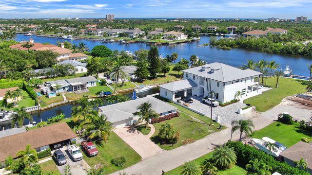 $1,425,000 | 2315 Edward Road, Palm Beach Gardens, FL 33410