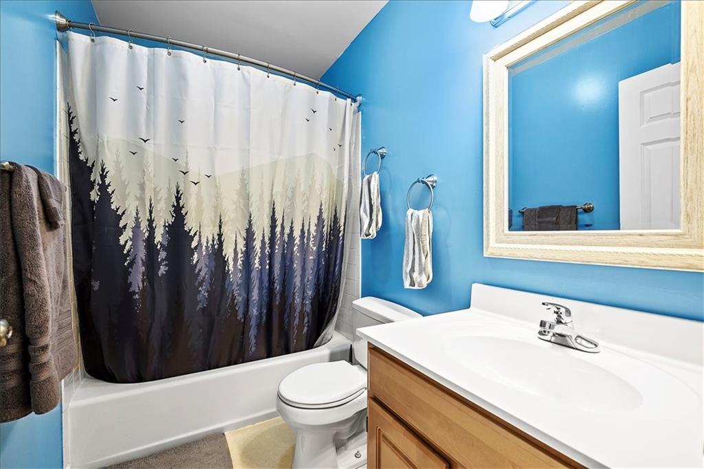204 Pleasant Ridge Road McKees Rocks, PA 15136 - Photo 18 of 23 a bathroom with a sink toilet and shower