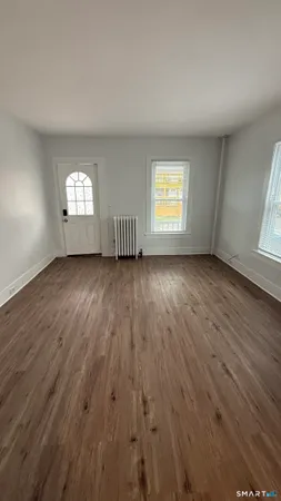 $2,100 | 29 Lincoln Place, Bristol, CT 06010