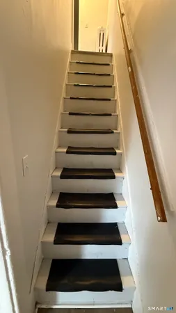 $2,100 | 29 Lincoln Place, Bristol, CT 06010