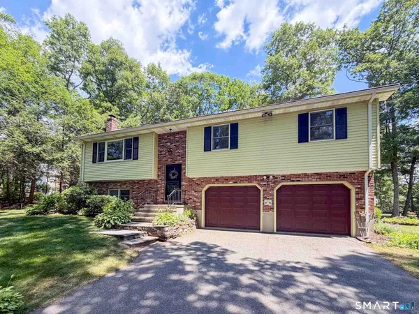 $449,900 | 1258 Saybrook Road, Middletown, CT 06457