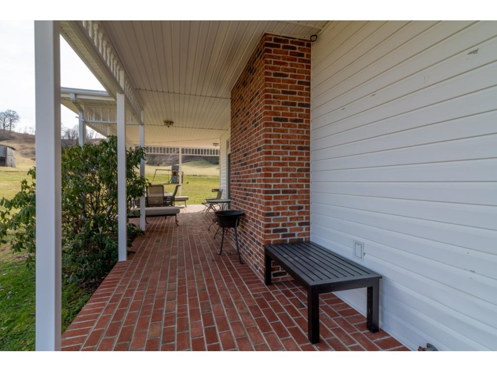17453 Moonstone Road Abingdon, VA 24210 - Photo 5 of 35 Photo 5