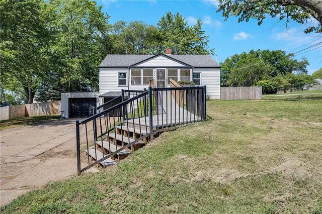 $185,000 | 4000 Crescent Avenue, Kansas City, MO 64133