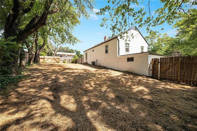 $185,000 | 4000 Crescent Avenue, Kansas City, MO 64133