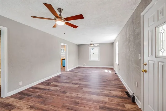 $185,000 | 4000 Crescent Avenue, Kansas City, MO 64133