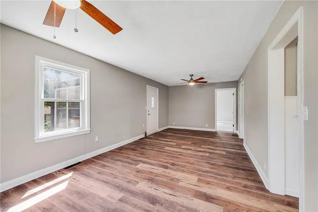 $185,000 | 4000 Crescent Avenue, Kansas City, MO 64133