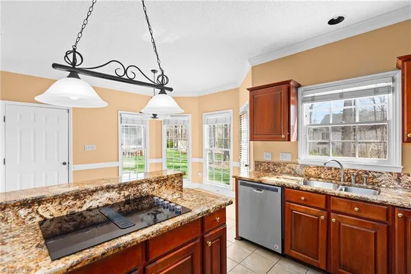 $479,999 | 3204 Peninsula Drive, Jamestown, NC 27282