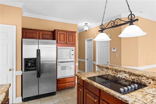 $479,999 | 3204 Peninsula Drive, Jamestown, NC 27282