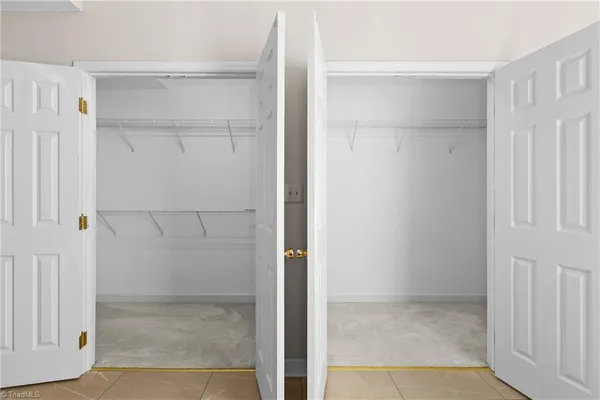 $479,999 | 3204 Peninsula Drive, Jamestown, NC 27282