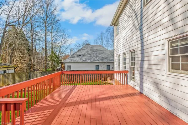 $479,999 | 3204 Peninsula Drive, Jamestown, NC 27282