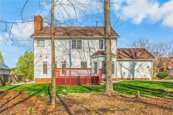 $479,999 | 3204 Peninsula Drive, Jamestown, NC 27282