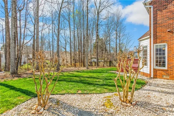 $479,999 | 3204 Peninsula Drive, Jamestown, NC 27282