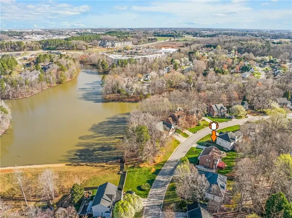 $479,999 | 3204 Peninsula Drive, Jamestown, NC 27282