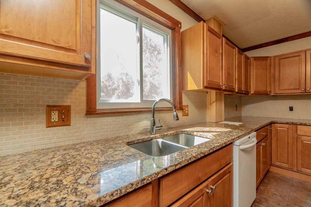 108 Main Road Westhampton, MA 01027 - Photo 5 of 30