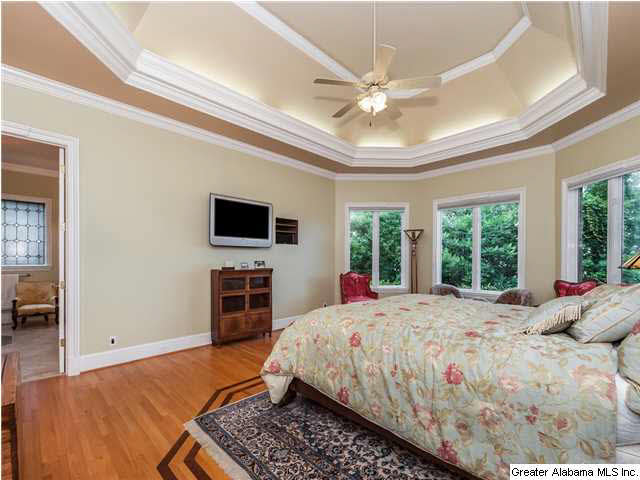 201 Kings Crest Lane Pelham, AL 35124 - Photo 14 of 32