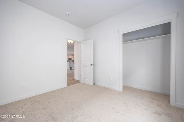 an empty room with an entryway