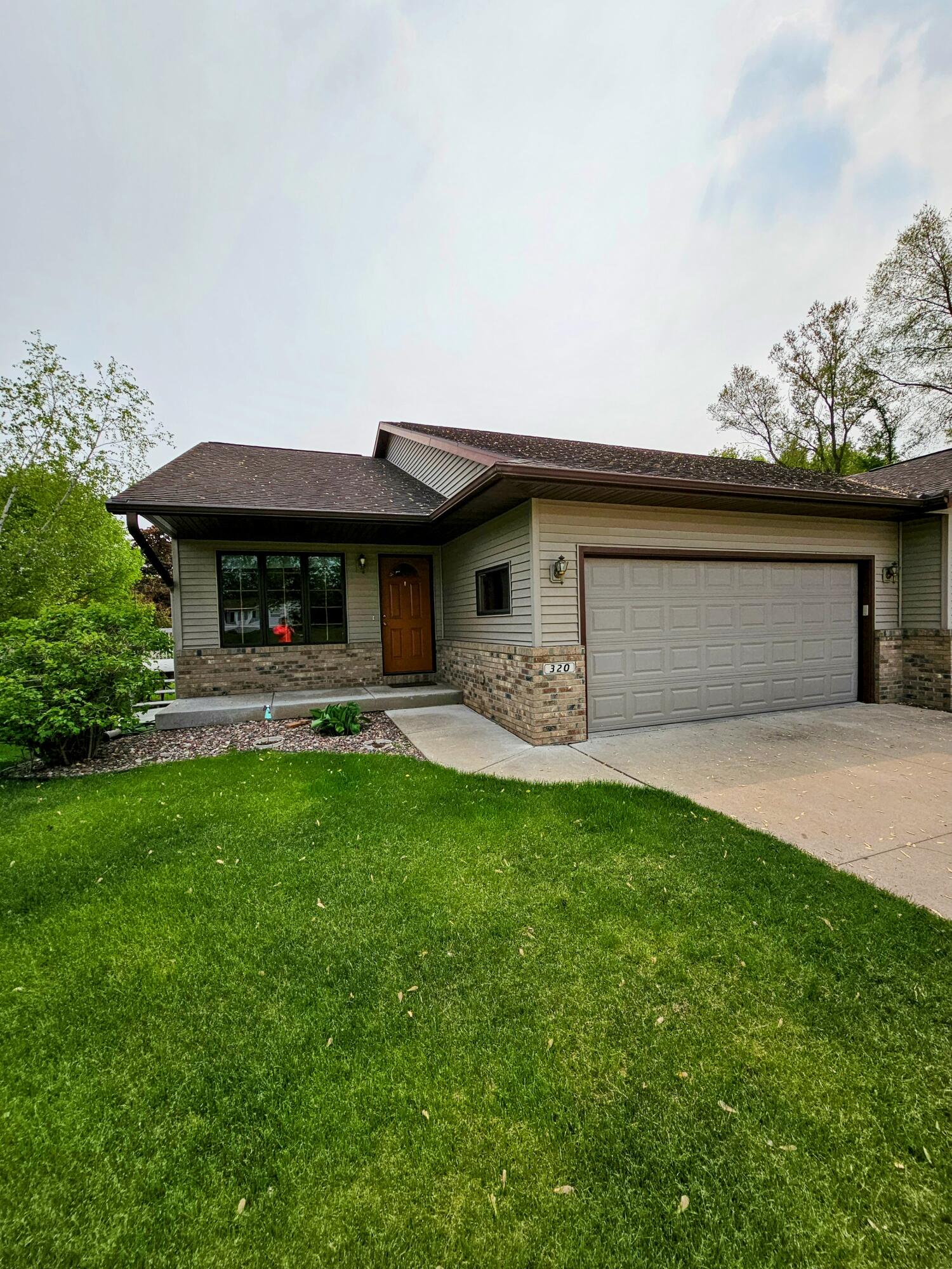 320 Royal Street Onalaska, WI 54650 - Photo 1 of 1 20230516_150552~2