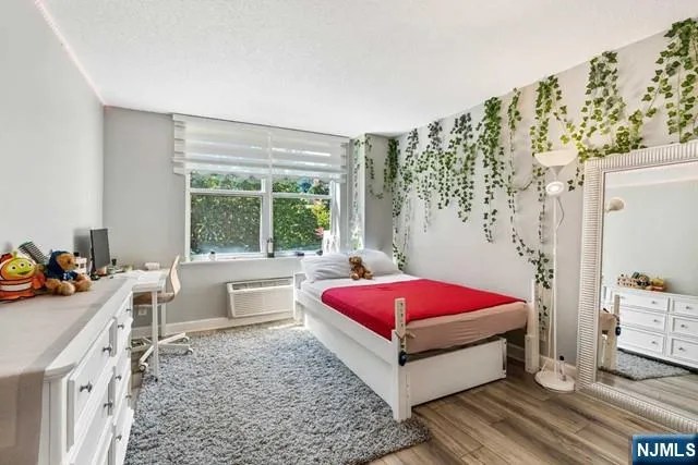 $539,000 | 200 Grand Cove Way, Unit 3G, Edgewater, NJ 07020