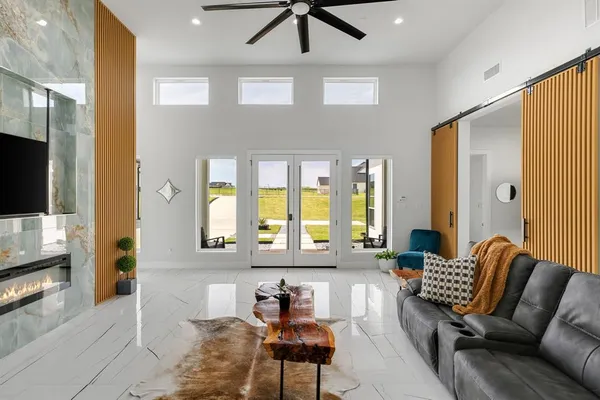 $1,079,000 | 313 Ryker Lane, Gunter, TX 75058