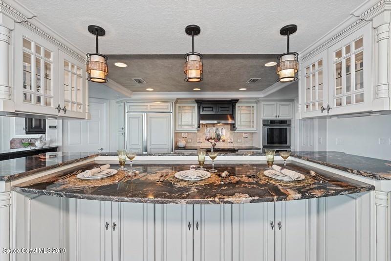 1323 Florida A1A, Unit 601 Satellite Beach, FL 32937 - Photo 13 of 45 30_1323HighwayA1A_601_5_Kitchen_FlexMLS8