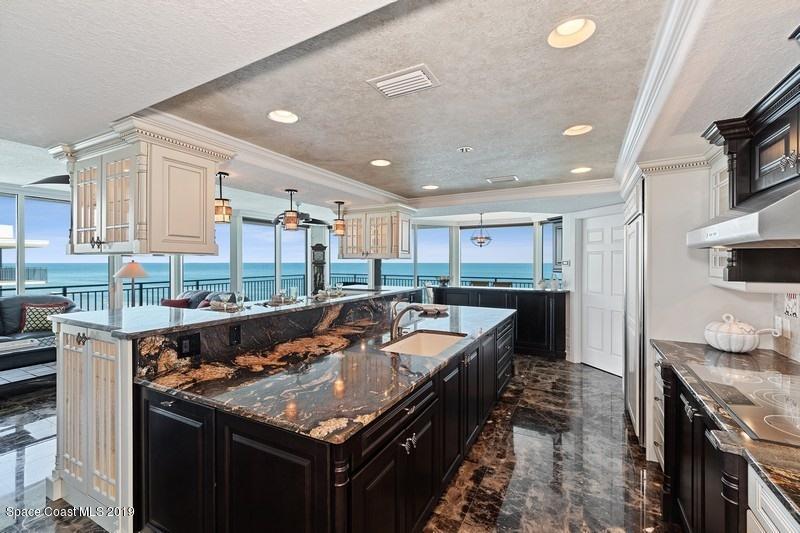 1323 Florida A1A, Unit 601 Satellite Beach, FL 32937 - Photo 8 of 45 24_1323HighwayA1A_601_177003_Kitchen_Fle