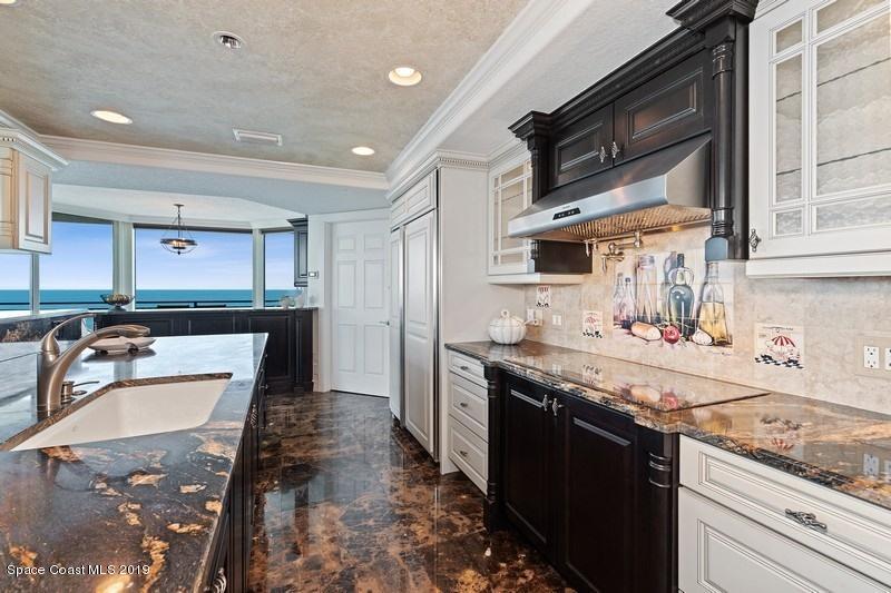 1323 Florida A1A, Unit 601 Satellite Beach, FL 32937 - Photo 10 of 45 26_1323HighwayA1A_601_177004_Kitchen_Fle