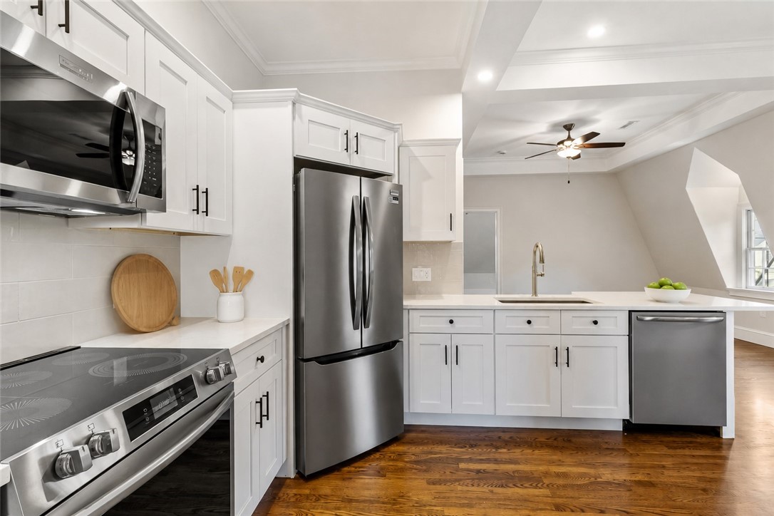 18 State Street, Unit 5 Bristol, RI 02809 - Photo 7 of 27 Kitchen- All New