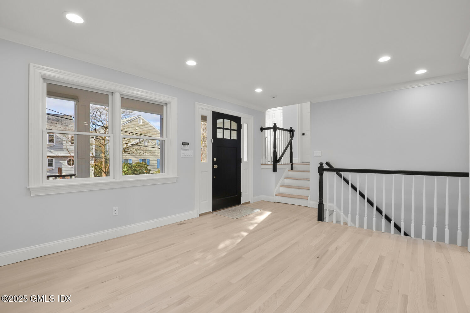 19 Farley Street Greenwich, CT 06830 - Photo 3 of 14 Living Room