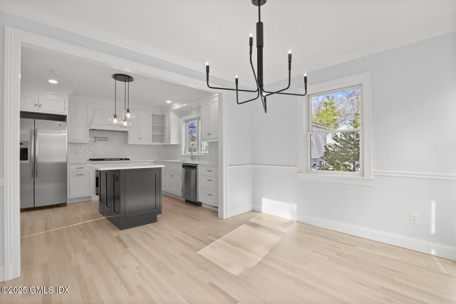 19 Farley Street Greenwich, CT 06830 - Photo 8 of 14 Dining adjacent to Kitchen