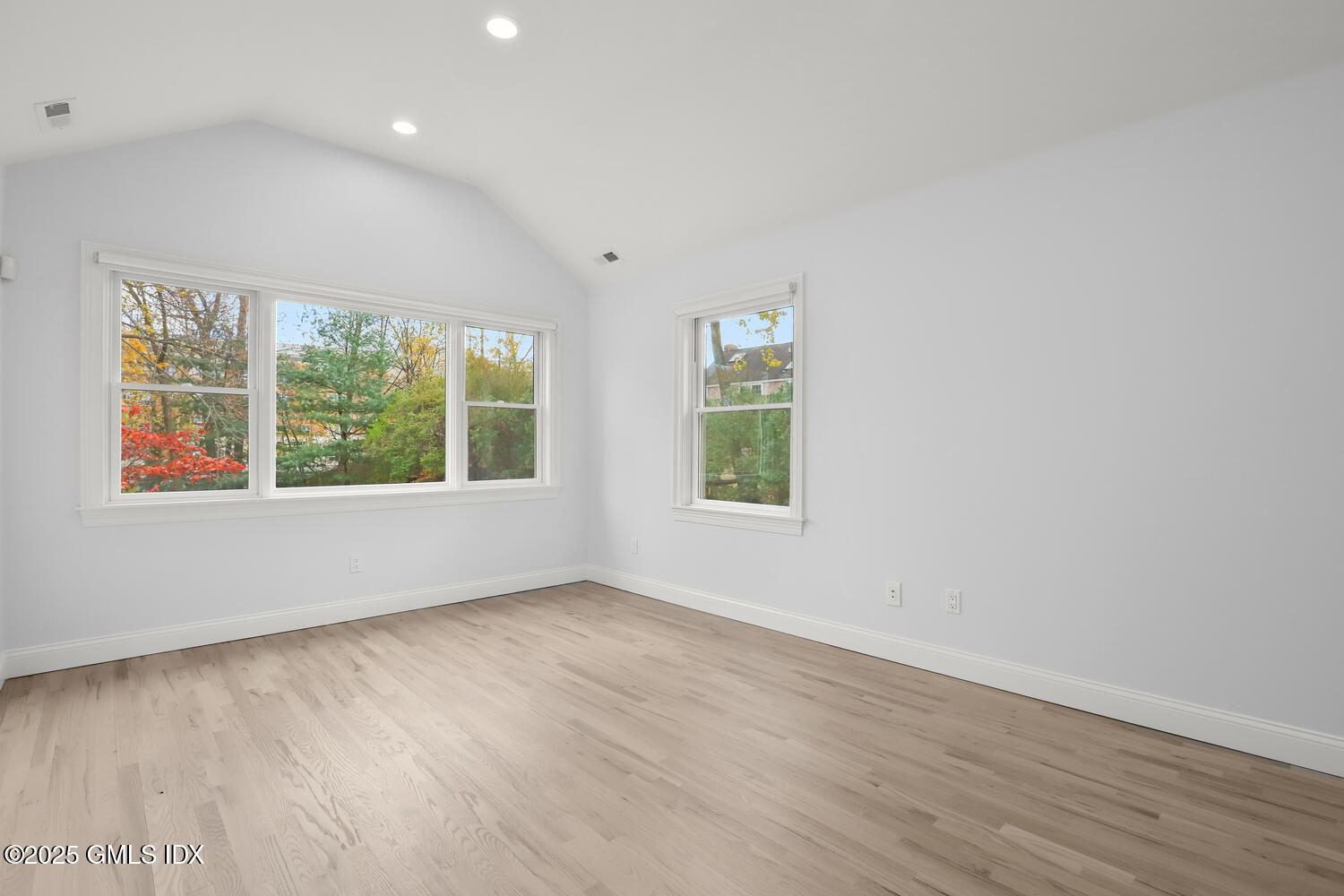 19 Farley Street Greenwich, CT 06830 - Photo 10 of 14 Primary Bedroom