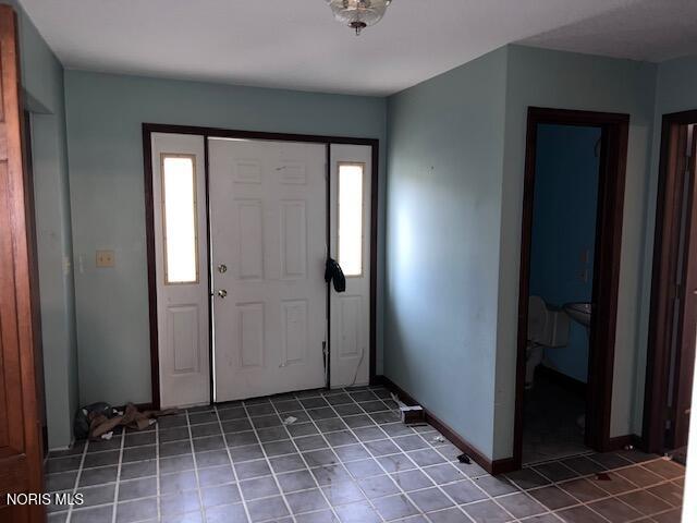 22899 West Hellwig Road Genoa, OH 43430 - Photo 14 of 53 15-Entry
