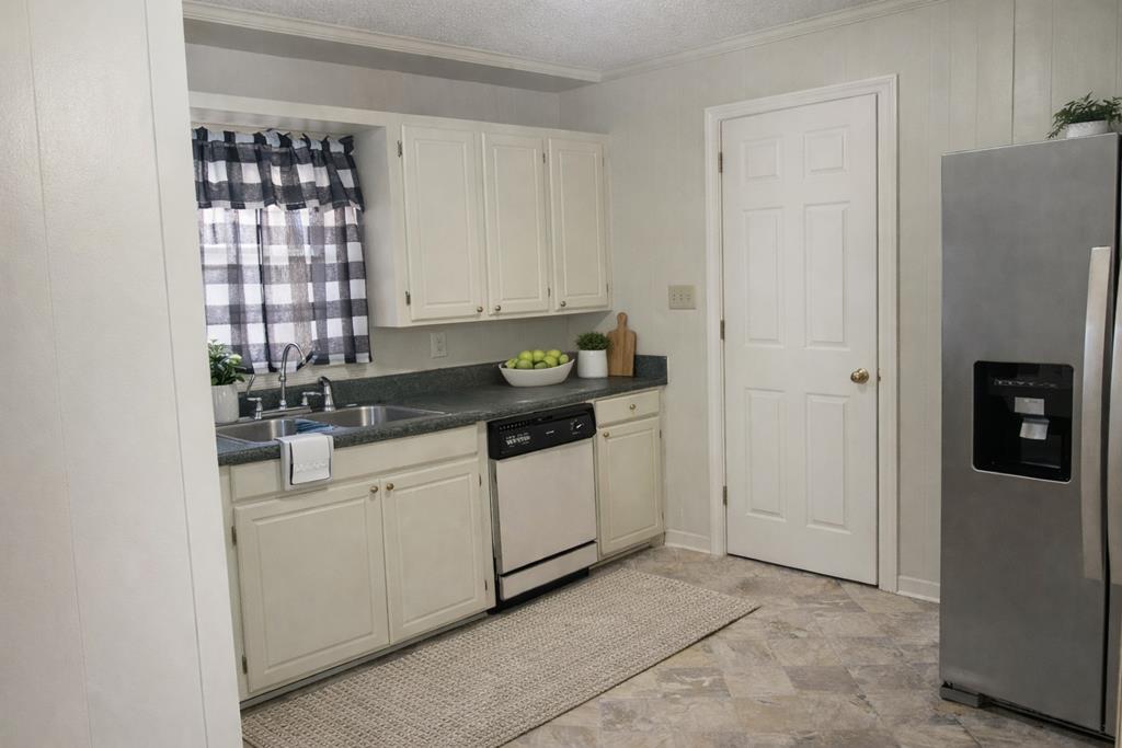 112 Windemere Drive Hodges, SC 29653 - Photo 7 of 25
