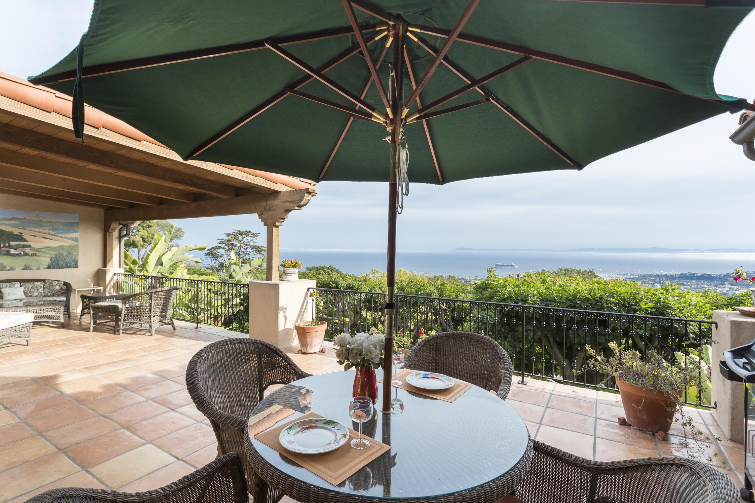 1214 High Ridge Lane Santa Barbara, CA 93103 - Photo 18 of 22 a outdoor view with a seating space