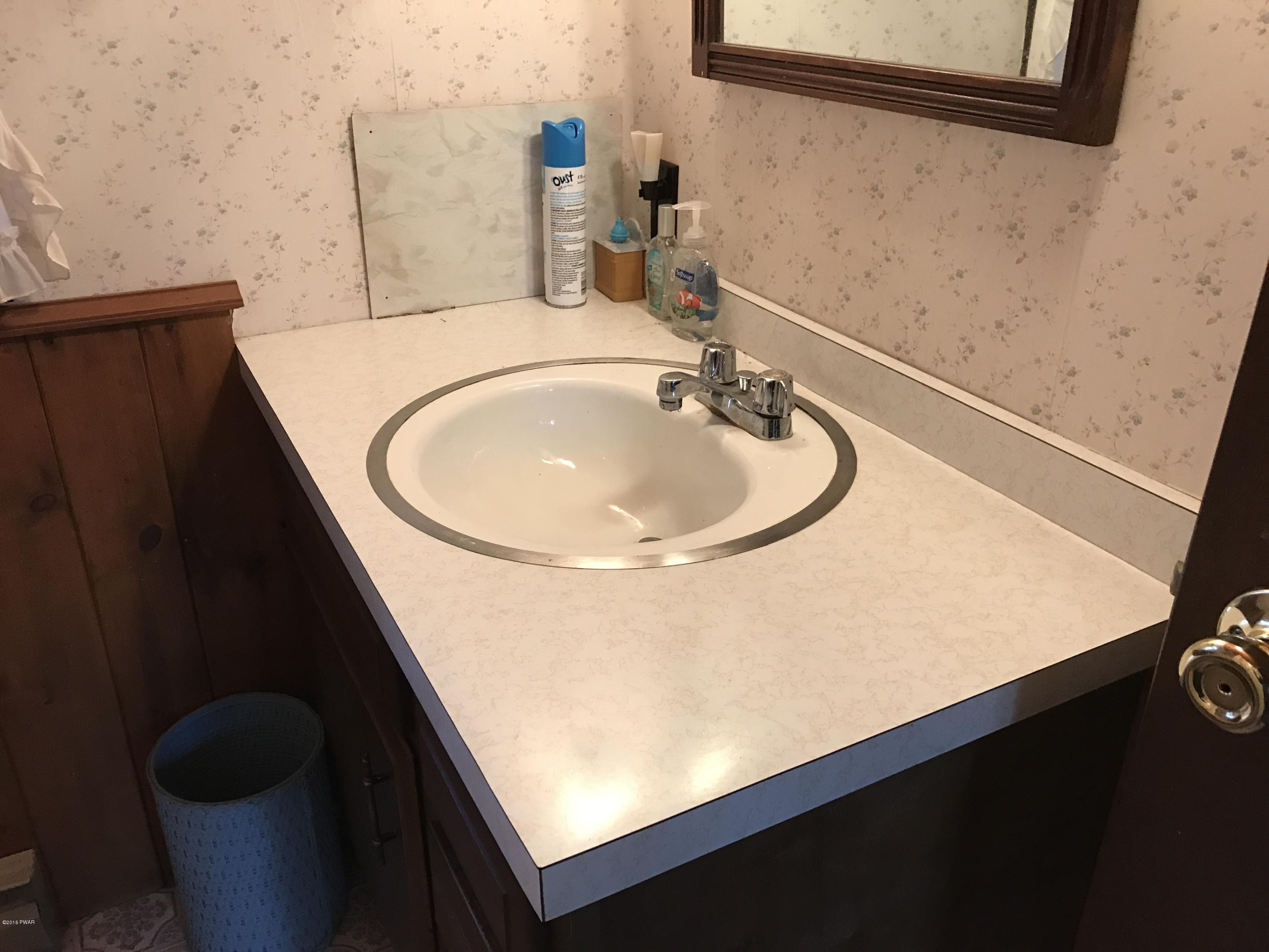 183 Oneida Road Shohola, PA 18458 - Photo 19 of 39