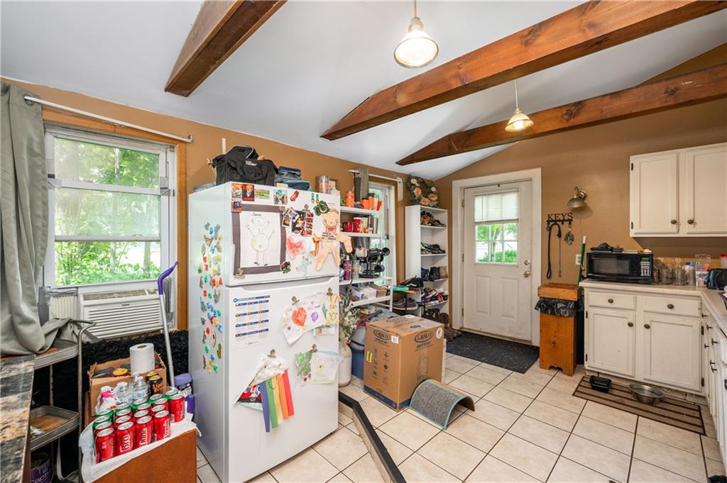 934 West Ridge Avenue Sharpsville, PA 16150 - Photo 30 of 38 a room with furniture and window