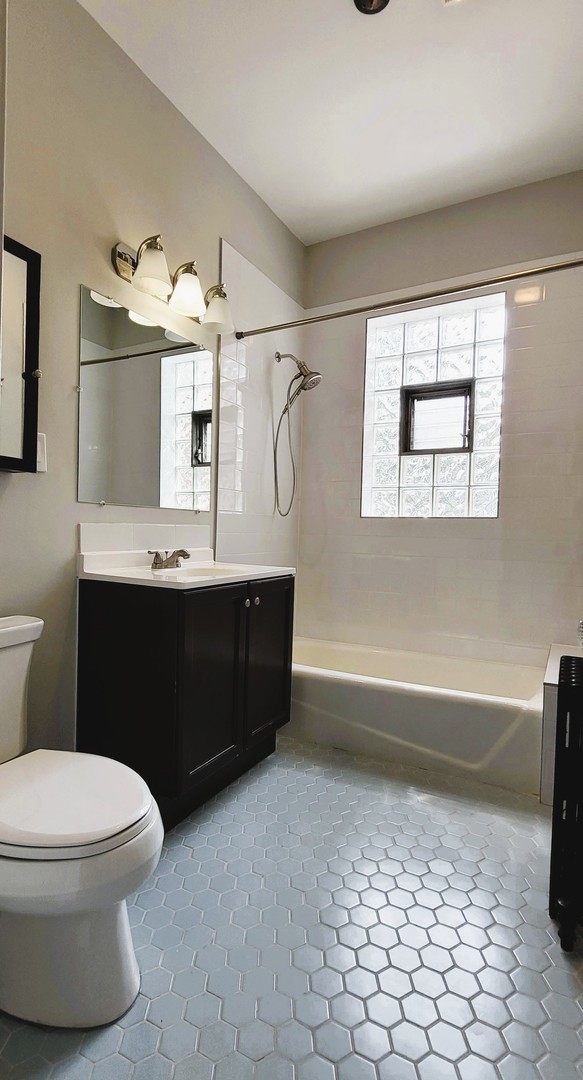 4139 North Pulaski Road Chicago, IL 60641 - Photo 16 of 23 Gallery Image 16