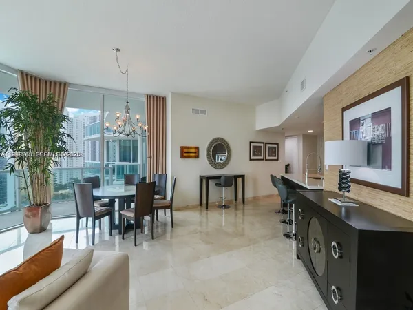 $5,000 | 150 Sunny Isles Boulevard, Unit 11801, Sunny Isles Beach, FL 33160