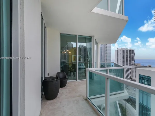 $5,000 | 150 Sunny Isles Boulevard, Unit 11801, Sunny Isles Beach, FL 33160