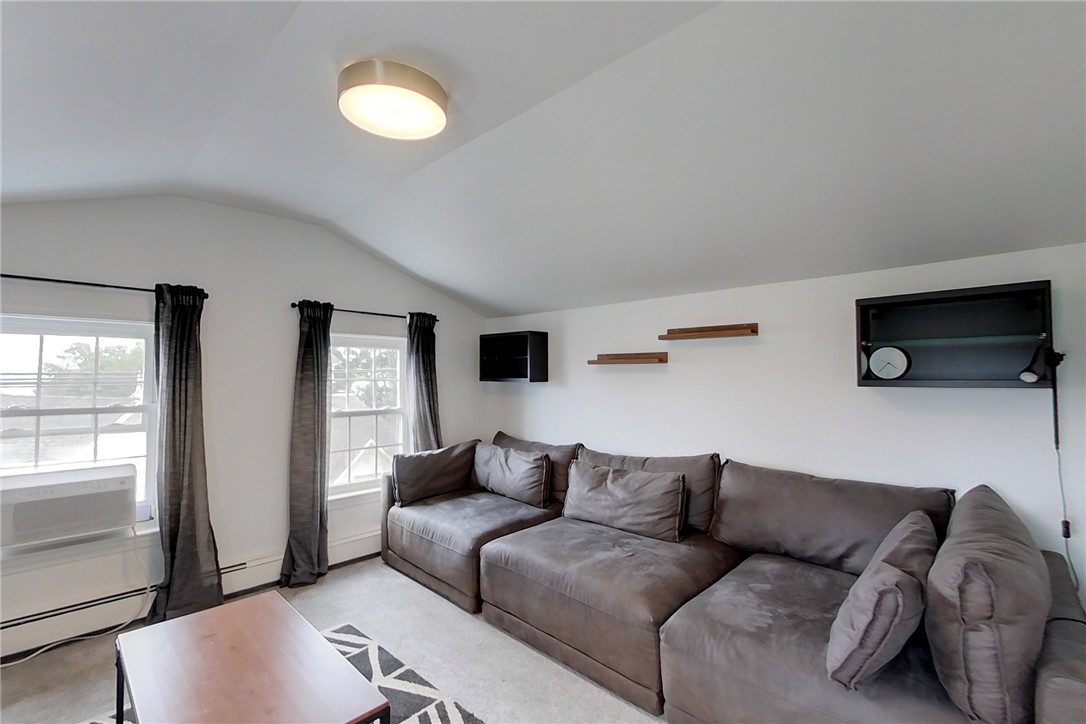 26 Cliff Avenue, Unit 4 Newport, RI 02840 - Photo 11 of 23