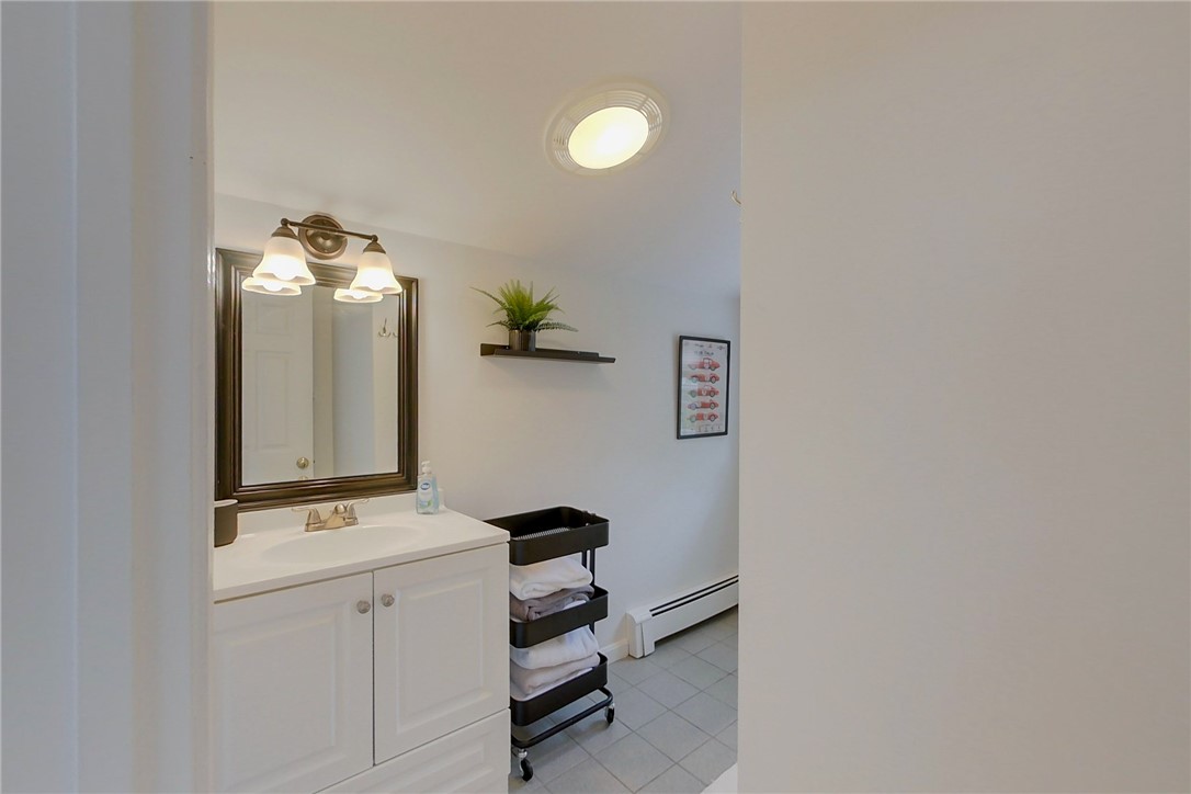 26 Cliff Avenue, Unit 4 Newport, RI 02840 - Photo 21 of 23