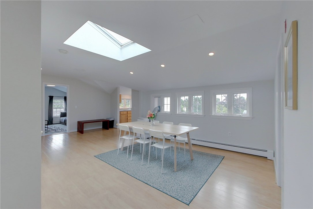 26 Cliff Avenue, Unit 4 Newport, RI 02840 - Photo 5 of 23