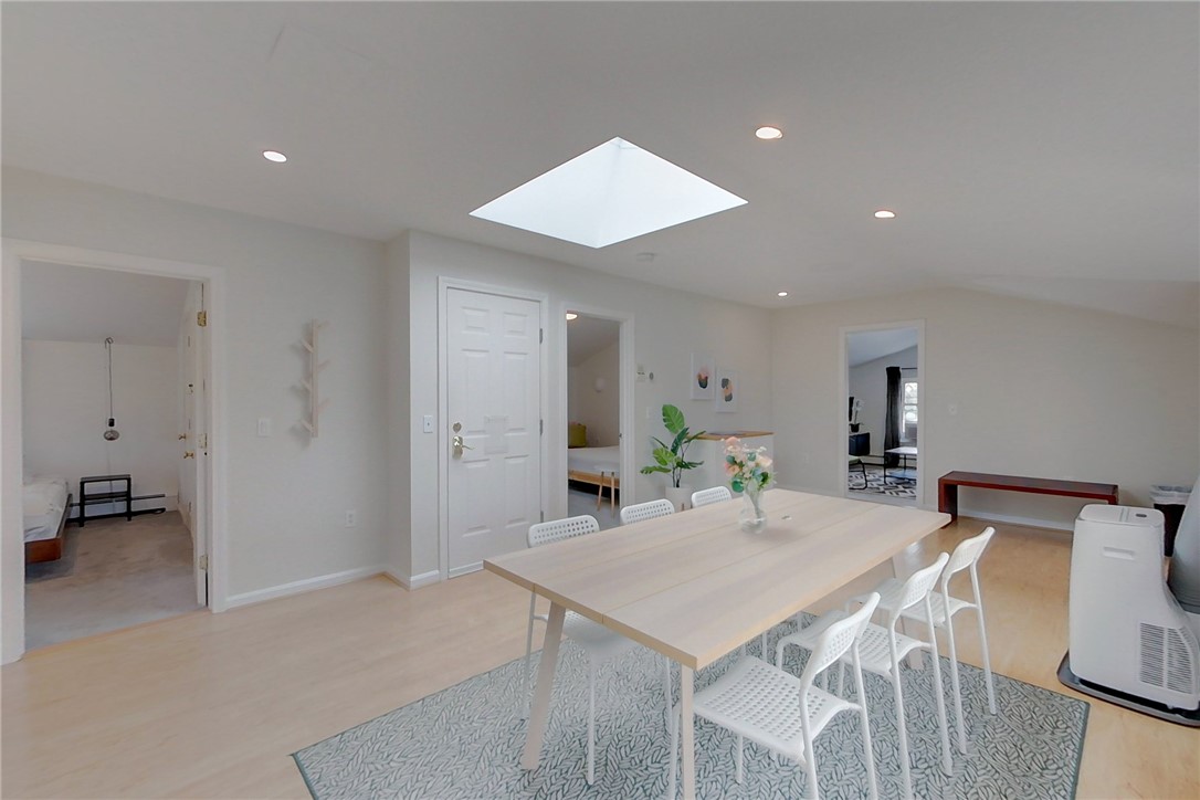 26 Cliff Avenue, Unit 4 Newport, RI 02840 - Photo 6 of 23