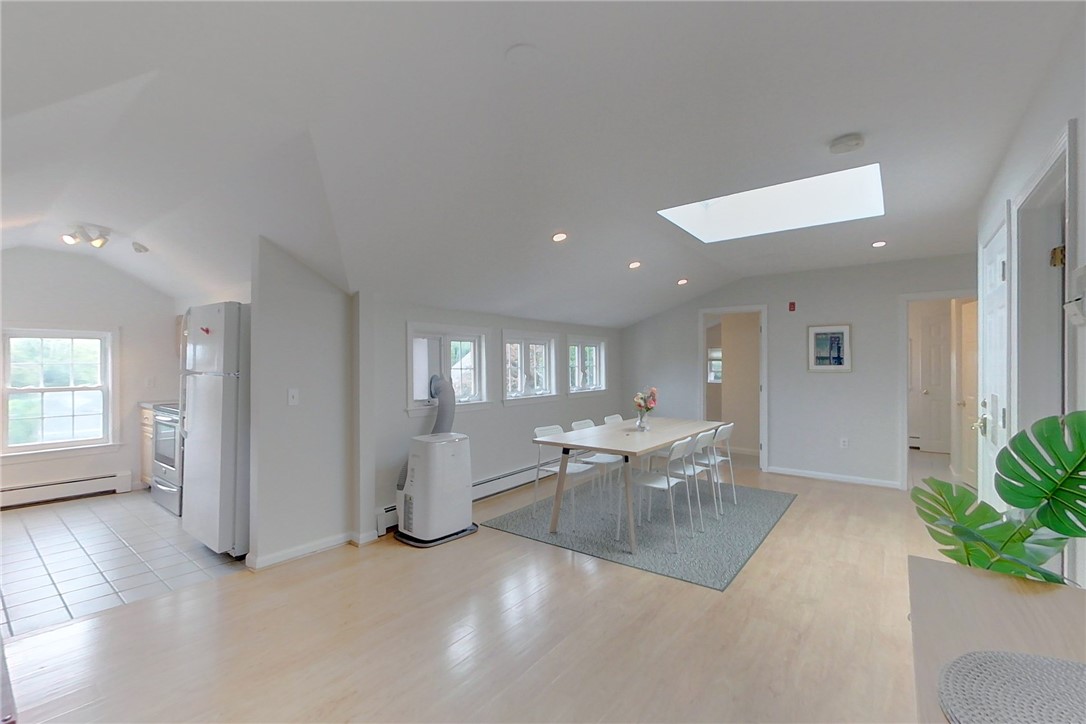 26 Cliff Avenue, Unit 4 Newport, RI 02840 - Photo 7 of 23